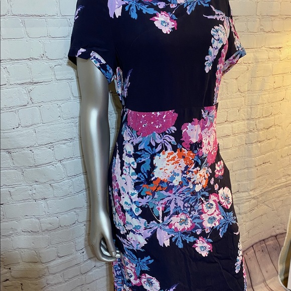 Dress - Picture 3 of 7